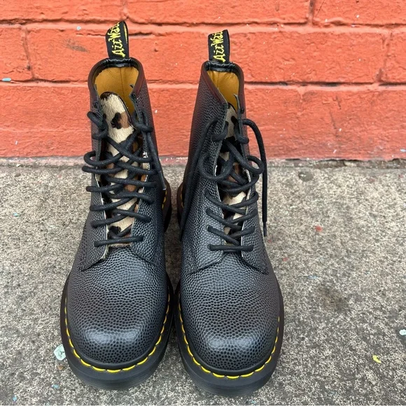 Dr. Martens x Stussy 1460 Leopard 8-Eyelet Boot - Picture 3 of 9
